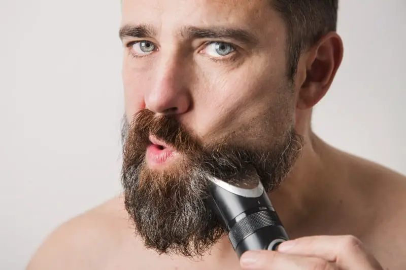 Here's Why Your Beard Trimmer Pulls Your Hair 